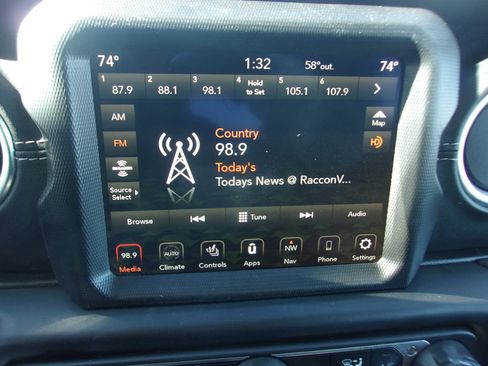 Used 2023 Jeep Wrangler Sahara w/ Cold Weather Group image 23