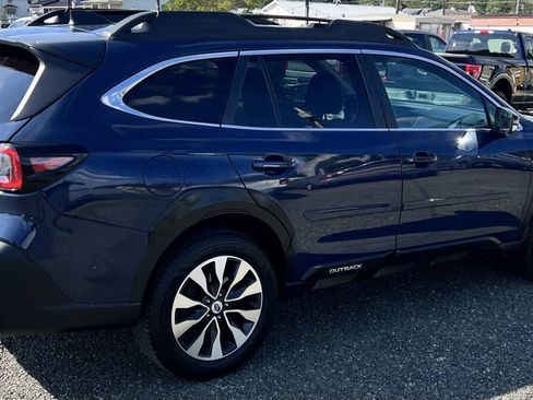Used 2024 Subaru Outback Limited AWD/4WD image 12