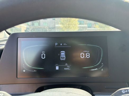 Used 2024 Kia Sportage LX image 11