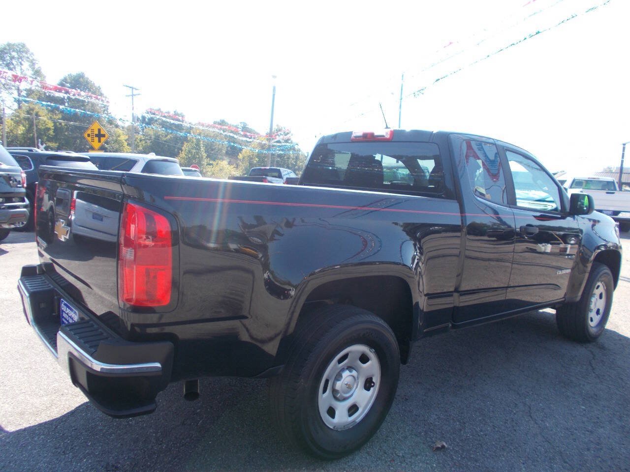 Used 2019 Chevrolet Colorado W/T RWD image 3