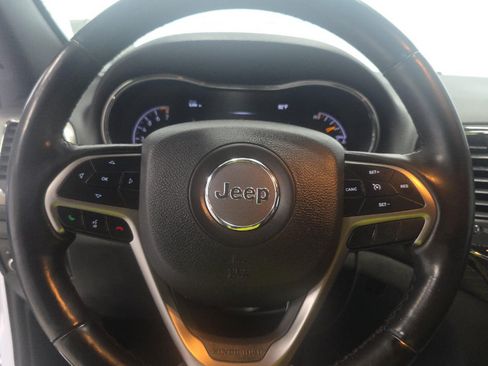 Used 2021 Jeep Grand Cherokee Laredo X RWD image 12