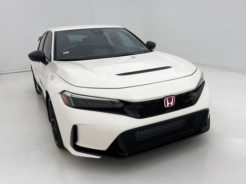 Used 2025 Honda Civic Type R image 3