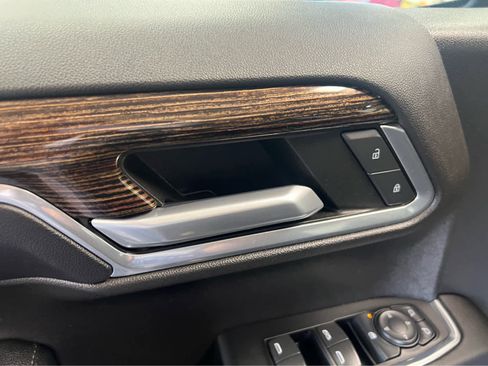 Used 2023 GMC Sierra 1500 Elevation w/ Preferred Package image 30