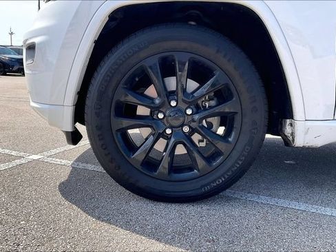 Used 2021 Jeep Grand Cherokee Laredo X RWD image 5