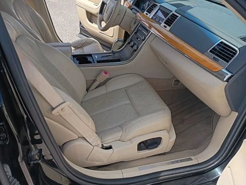 Used 2009 Lincoln MKS FWD image 16