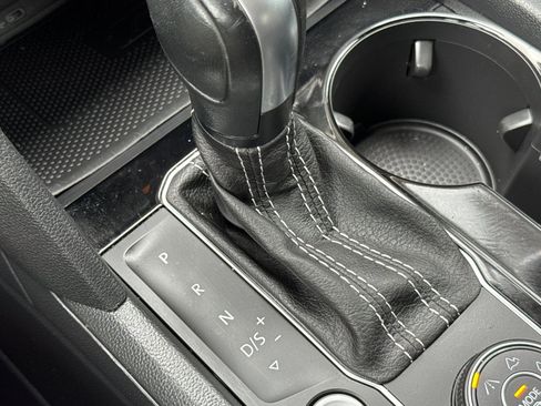 Used 2023 Volkswagen Atlas SEL Premium image 23