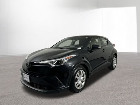Used 2019 Toyota C-HR LE image 24