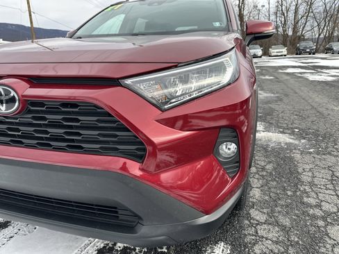 Used 2021 Toyota RAV4 XLE image 10