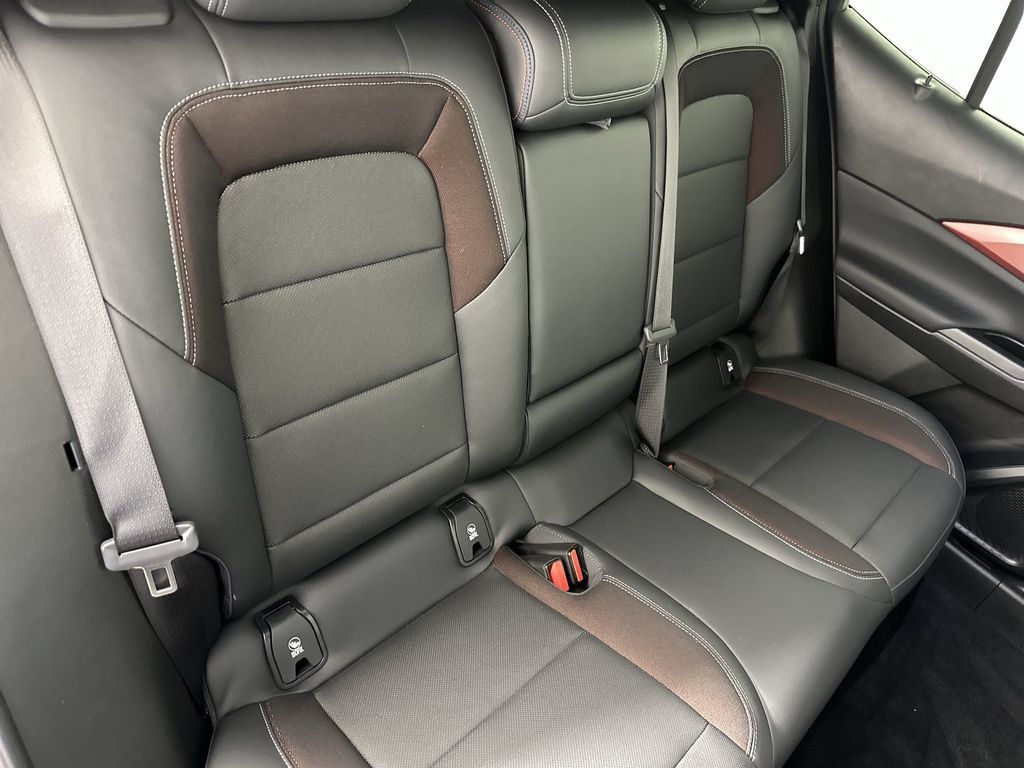 Used 2024 Chevrolet Equinox EV RS FWD image 27