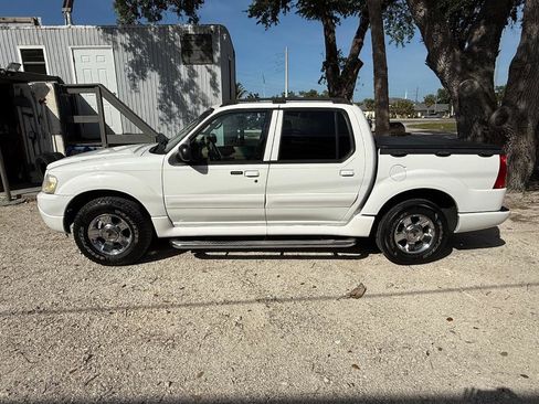 Used 2005 Ford Explorer Sport Trac XLT RWD image 4