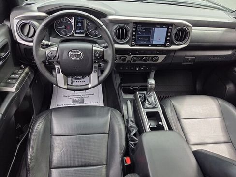 Used 2022 Toyota Tacoma Limited w/ Nightshade Package AWD/4WD image 10