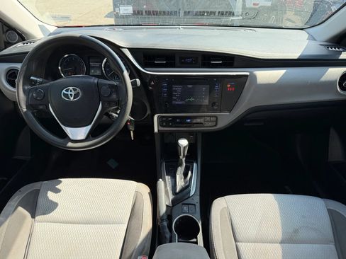 Used 2019 Toyota Corolla LE FWD image 3