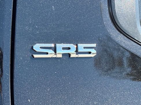 Used 2025 Toyota Tacoma SR5 w/ SR5 Upgrade Package image 30