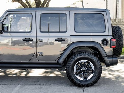 Used 2021 Jeep Wrangler Unlimited Willys image 23