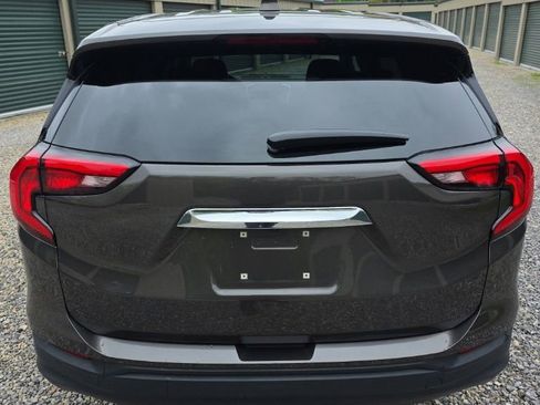 Used 2019 GMC Terrain SLE w/ LPO, Floor Liner Package AWD/4WD image 4