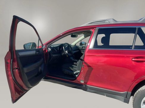 Used 2018 Subaru Outback 2.5i Premium image 4