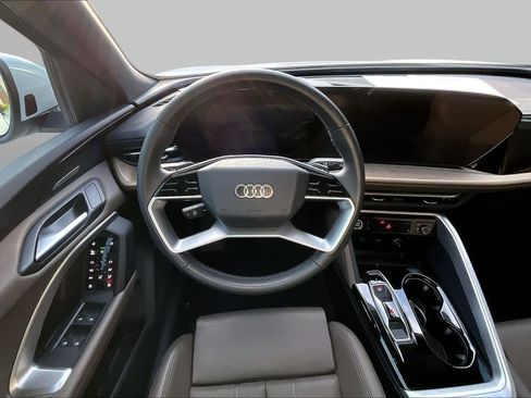 Used 2025 Audi Q5 Premium Plus AWD/4WD image 6