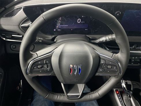 Used 2025 Buick Envista Preferred w/ Convenience I Package image 14