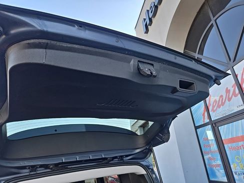 Used 2023 Jeep Renegade Trailhawk w/ Sun/Sound Group image 90