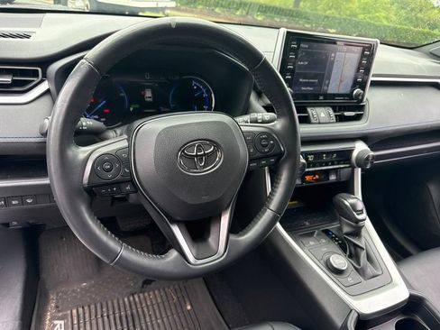 Used 2020 Toyota RAV4 XSE AWD/4WD image 9