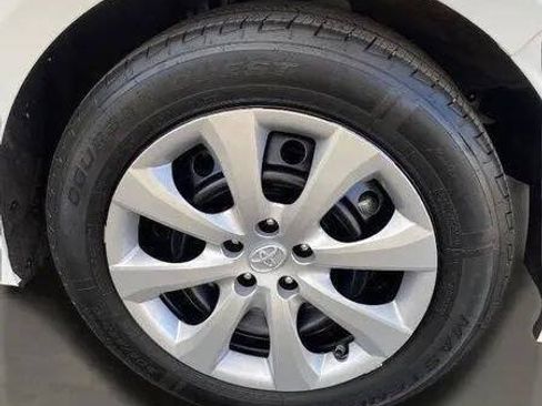 Used 2022 Toyota Corolla LE FWD image 34
