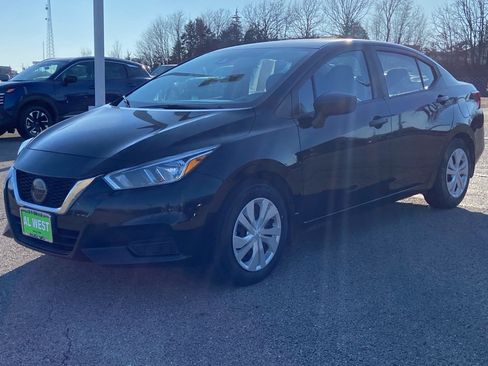 Used 2021 Nissan Versa S image 9