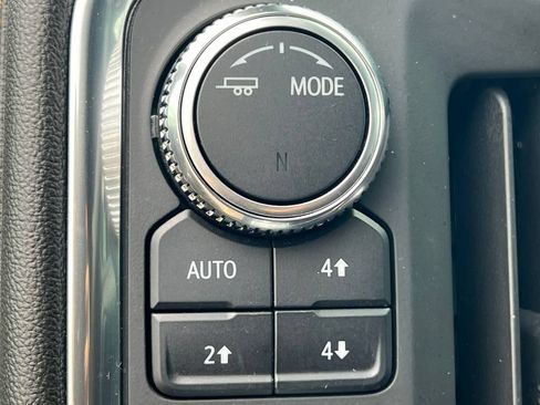 Used 2022 GMC Sierra 1500 AT4 w/ AT4 Preferred Package AWD/4WD image 28