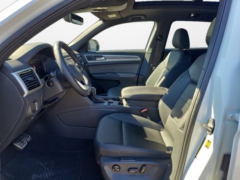 Certified 2023 Volkswagen Atlas Cross Sport SEL R-Line image 11