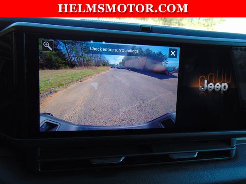 New 2025 Jeep Gladiator Sport image 28