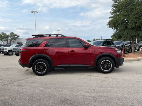 Used 2023 Nissan Pathfinder Rock Creek AWD/4WD image 4