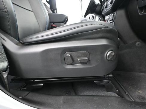 Used 2024 Jeep Wrangler Unlimited Rubicon 4xe AWD/4WD image 47