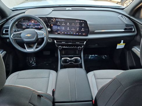 Used 2026 Chevrolet Traverse LT w/ Driver Confidence Package FWD image 23