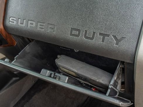 Used 2011 Ford F350 Lariat w/ Lariat Interior Pkg image 48