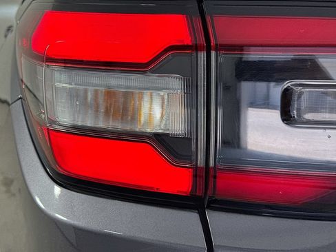 Used 2023 Honda Pilot LX image 31