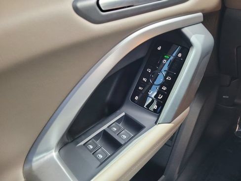 Certified 2025 Audi Q5 Premium w/ Convenience Package AWD/4WD image 19
