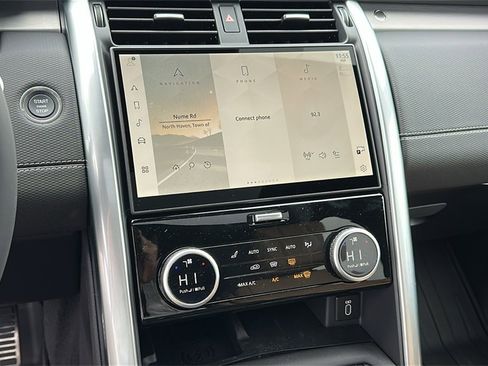 New 2026 Land Rover Discovery Limited Edition image 17