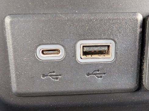 Used 2023 GMC Sierra 3500 SLE w/ SLE Convenience Package image 19