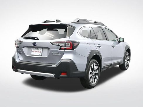 Used 2024 Subaru Outback Touring XT AWD/4WD image 5