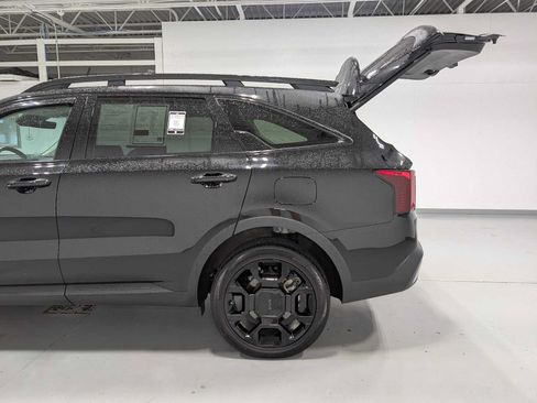Certified 2025 Kia Sorento X-Line EX AWD/4WD image 11