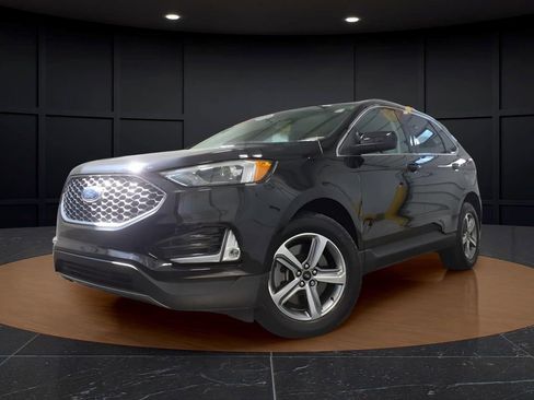 Certified 2023 Ford Edge SEL w/ Convenience Package AWD/4WD image 3