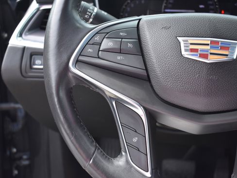 Used 2017 Cadillac XT5 Luxury image 11