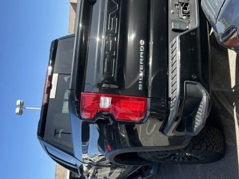 Used 2023 Chevrolet Silverado 1500 ZR2 w/ Technology Package image 6