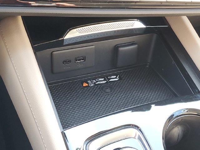 Certified 2025 Buick Envision Preferred AWD/4WD image 32
