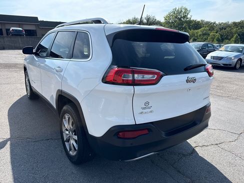 Used 2018 Jeep Cherokee Limited AWD/4WD image 8