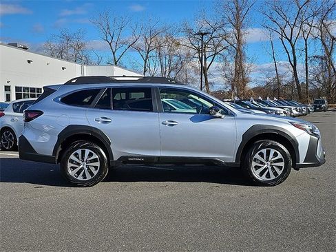 Certified 2025 Subaru Outback Premium image 7