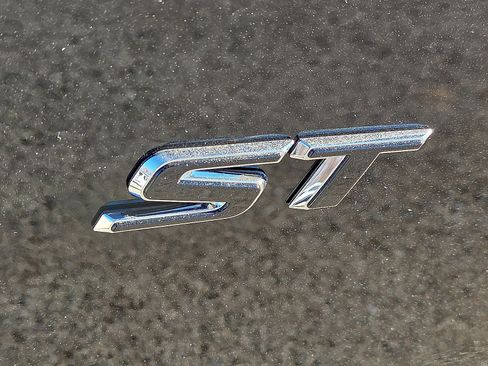 New 2025 Buick Enclave Sport Touring image 8