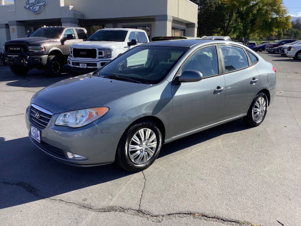 Used 2010 Hyundai Elantra GLS FWD image 18