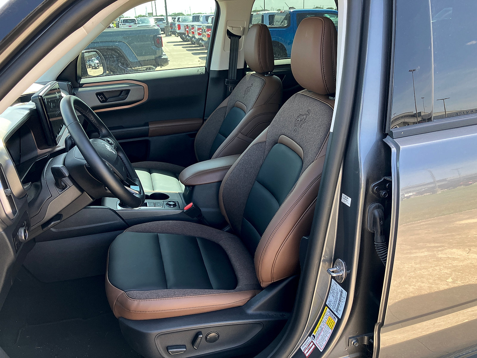 Used 2025 Ford Bronco Sport Outer Banks w/ Outer Banks Tech Package+ AWD/4WD image 23
