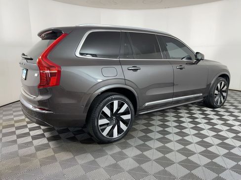 Used 2023 Volvo XC90 T8 Ultimate image 8