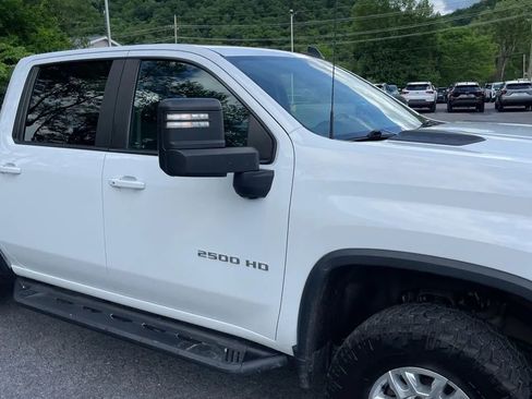 Used 2020 Chevrolet Silverado 2500 LT w/ All Star Edition AWD/4WD image 16